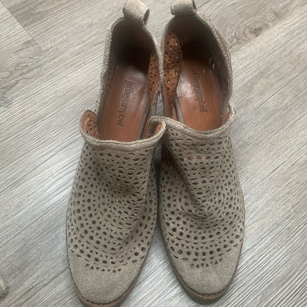 Jeffrey Campbell Taggart Lattice Cut Slip.on Bootie Taupe Suede Size 9